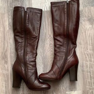 Aldo Zip Up Boots - Size 37 - Brown w/Hint of Red